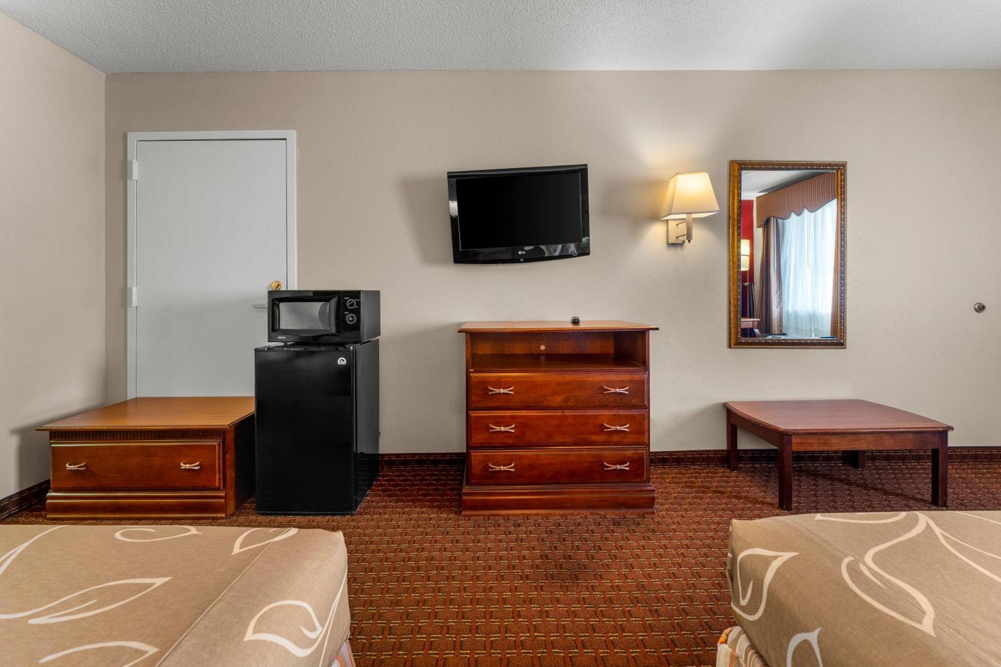 Americas Best Value Inn-Montezuma Exterior photo